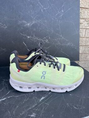 ON CLOUD "CLOUDGO" SHOES -
WOMEN'S SIZE 10.5